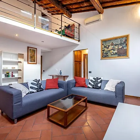 Yid Vellutini Apartment Florence