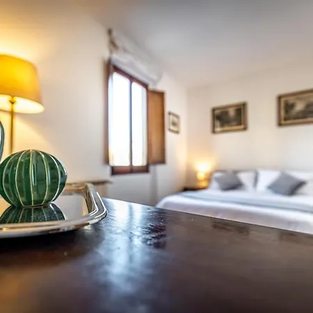 Yid Vellutini Apartment *