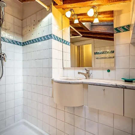 Yid Vellutini Florence